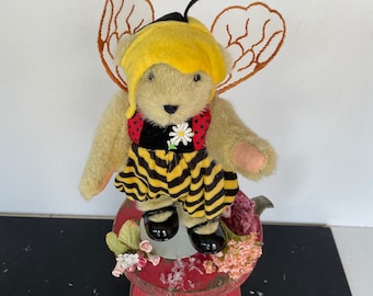 Vintage Muffy Vanderbear 'A Taste of Honey' Beekeeper ~ 1992~8 inch collectible stuffed toys~from MilkweedVintageHome
