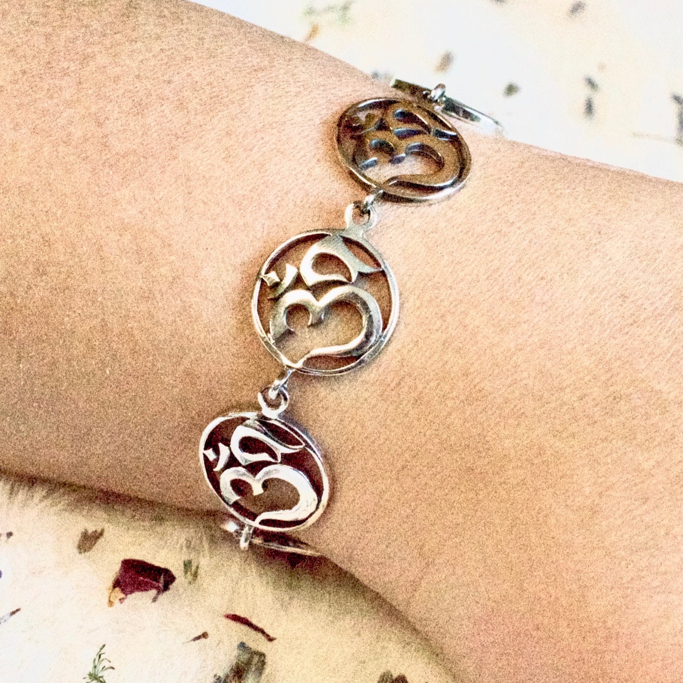 Rudraksha Om Silver Bracelet – Jewllery Design