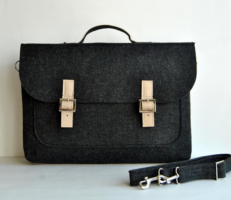 SALE Felt laptop bag 17 with leather straps grip | Etsy