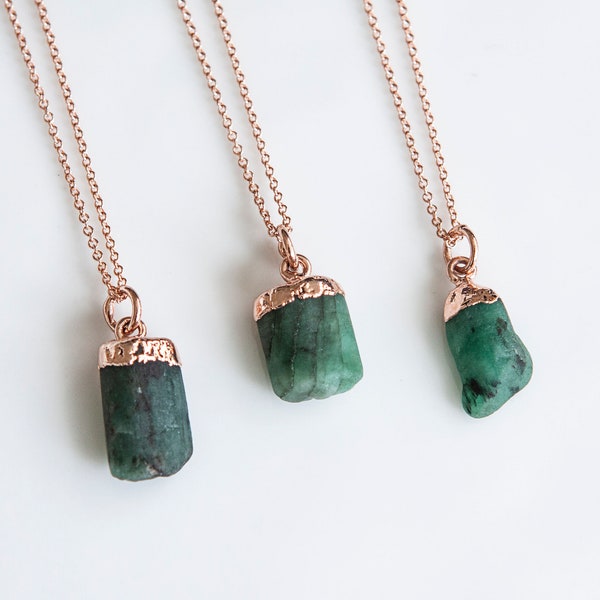 Raw Emerald Necklace Rose Gold, May Birthstone Necklace, Natural Emerald Jewellery, Taurus Gift, Raw Stone Pendant, Rough Emerald Choker