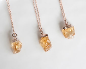 Pendentif citrine brut, bijoux citrine en or rose, collier de pierre de naissance de novembre, pendentif en cristal brut, cadeau Scorpion pour elle, cadeau de novembre