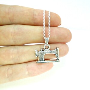 Gift For Mom, Vintage Sewing Machine Necklace, Gift For Grandmother, Mum Jewellery, Gift For Auntie, Sewing Gift, Crafters Gift, Nana Gift image 2