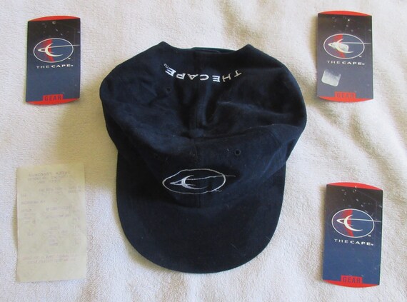 1996 The Cape TV series, 2 T-shirts, cap, licensed
