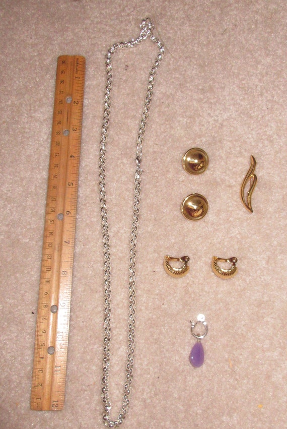 Monet long silver chain 2 pairs earrings gold pin