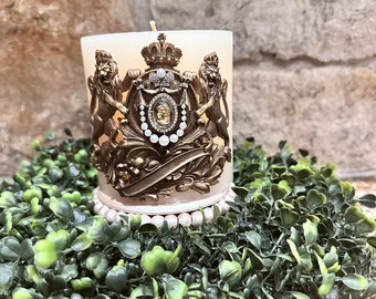 Royal lions candle pin embellished, candle accessory, coat of arms, unique gift, handmade, reusable