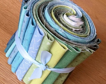 BIJOUX COLLECTION Mini Jelly Rolls by Makower Quilting Fabric Strips 2.5/"