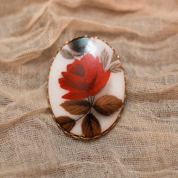 Vintage Rose Cameo Pin Brooch