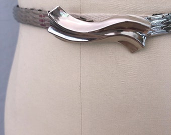 1970s Silver Disco Stretch Belt: Vintage Fish Scale Design  display picture 2