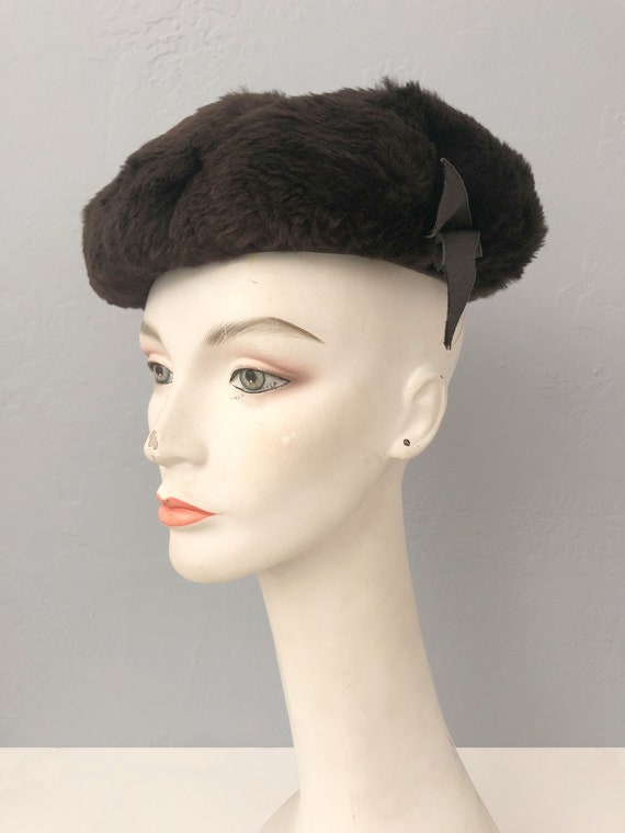 vintage 60s faux fur pill box hat | fur beret | v… - image 3