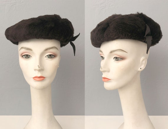 vintage 60s faux fur pill box hat | fur beret | v… - image 1