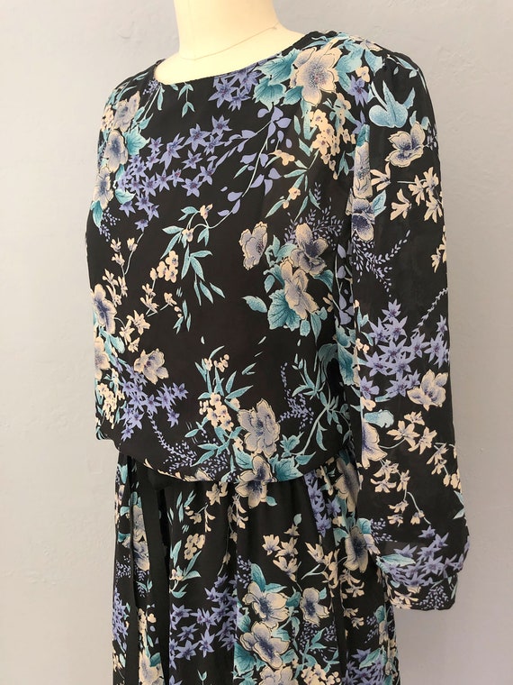 1970s black floral day dress | size large | dark … - image 5