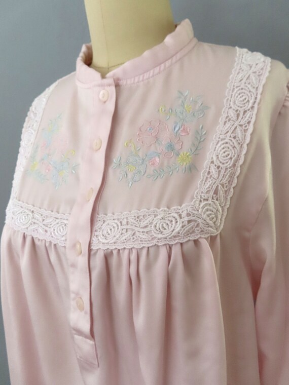 1980s pink nightgown robe house coat | medium lar… - image 8