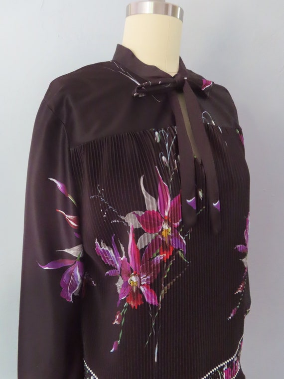 1960s black floral tie neck tunic blouse | womens… - image 7