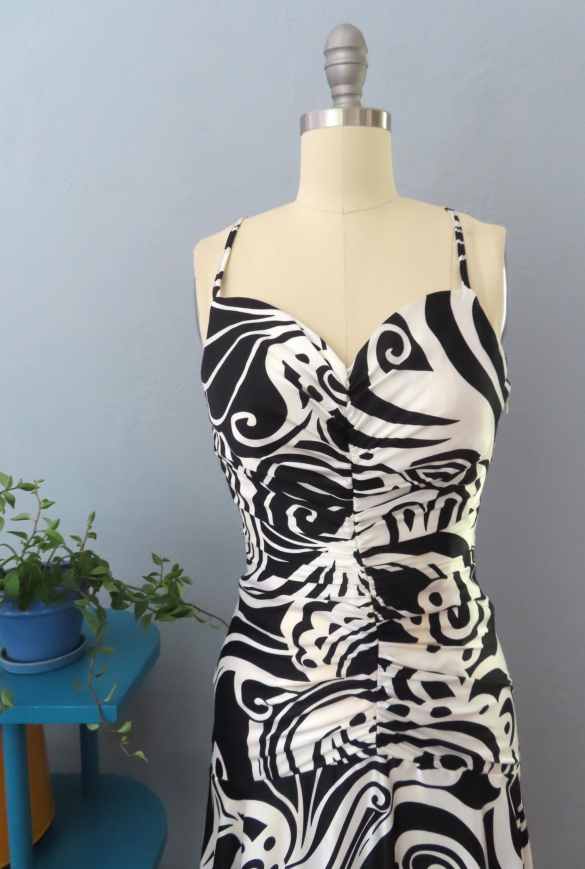 90s Jessica Mcclintock Gown: Black & White Lace-up Back, XS - Etsy 90s Jessica Mcclintock Gown: Black & White Lace-up Back, XS - Etsy