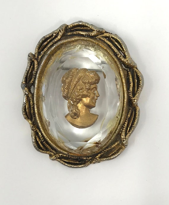 vintage 1950s glass cameo brooch | intaglio | vic… - image 1