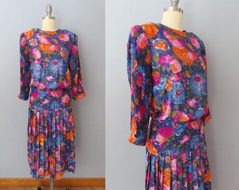 1980s colorful floral pleated day dress | size medium | 80s does 40s 80s pin up dress moms day Easter dress