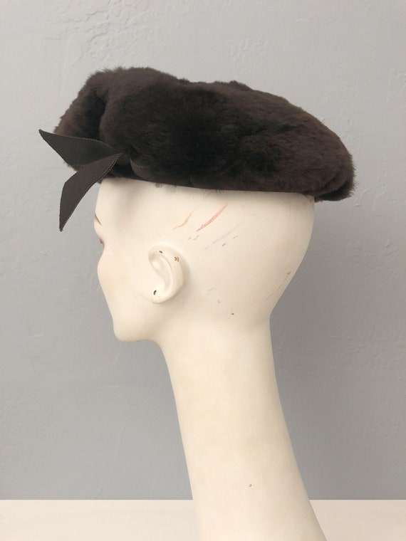 vintage 60s faux fur pill box hat | fur beret | v… - image 5