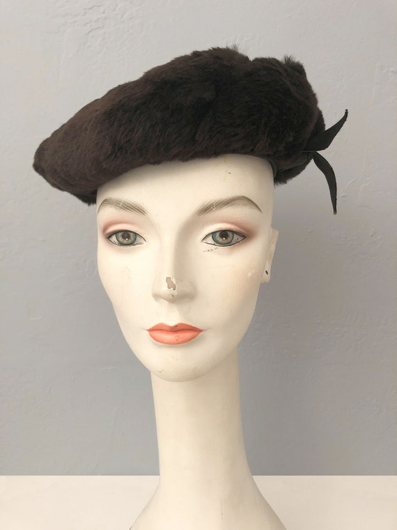 1960s Faux Fur Beret - Brown Pillbox Hat by Marshall Fields  display picture 1