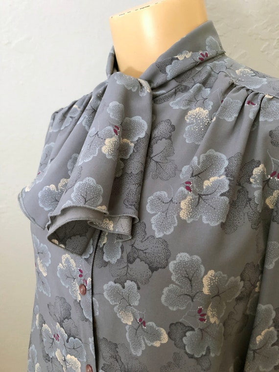 vintage 80s floral tie neck blouse | size large |… - image 3