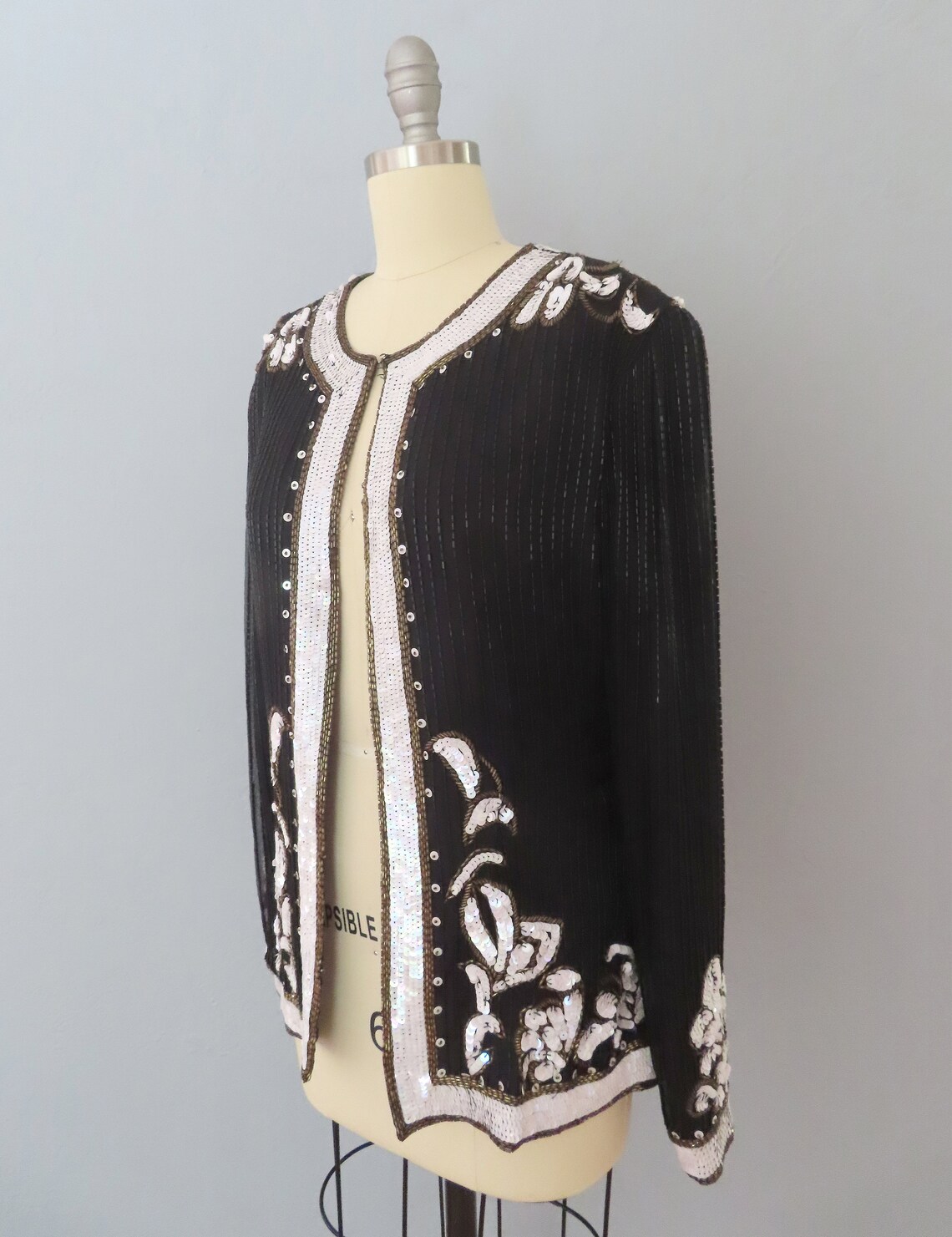 Vintage 2000s knitted sequin pink cardigan top