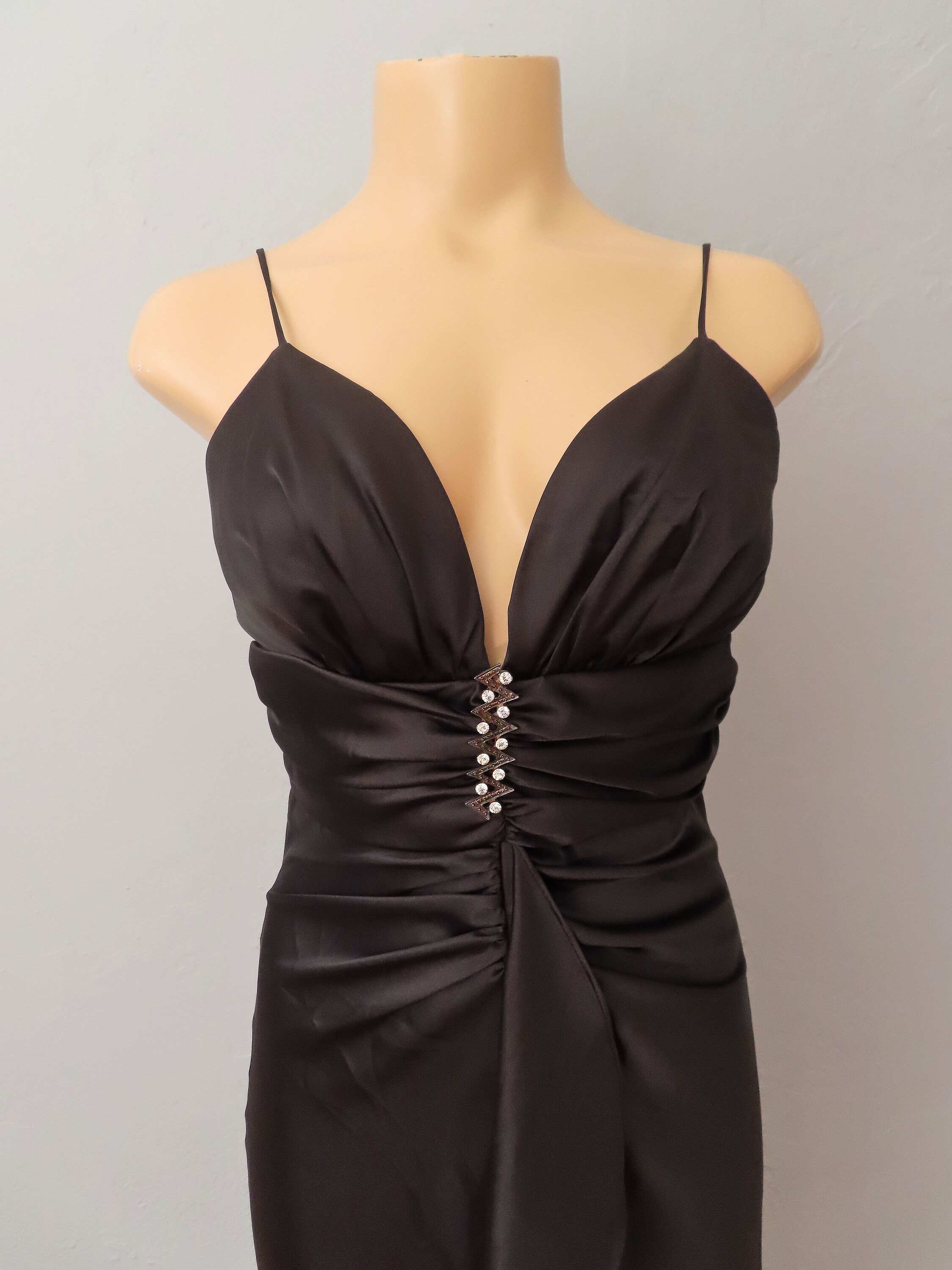 slinky cocktail dress The Slinky, Sexy 90s Cocktail Dress Loved By Carrie Bradshaw Is Back. The 9 Best To Shop Now