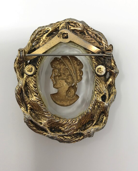 vintage 1950s glass cameo brooch | intaglio | vic… - image 5