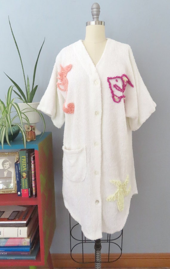 1970s white chenille bath robe with fish seahorse 