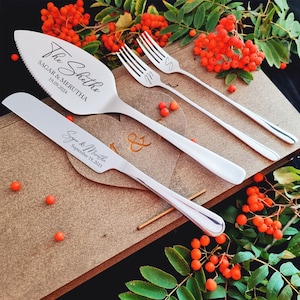 Wedding Silver Cake Cutting Set with Forks, Personalized Cake Cutter Serving Set, Mr and Mrs Engraved Cake Server, Carton or Wooden Gift Box