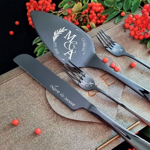 Black Wedding Cake Cutting Set with Forks, Personalized Cake Cutter Serving Set, Engraved Cake Server, Carton or Wooden Gift Box