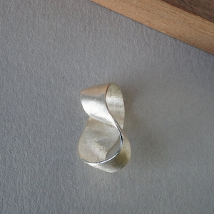 Sterling Silver Möbius Pendant, Minimalist Math Jewelry (Without Chain)