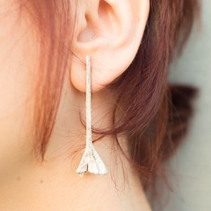 Zweig Ohrringe in Sterling Silber. Lange Ohrringe. Boho Ohrringe rustikale Braut. Elfen Ohrringe. Elfen Schmuck. Zweig Ohrringe Geschenk für Mama