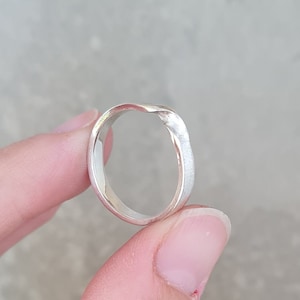 3 mm ring, Mobius ring, möbius ring silver, mobius strip jewelry, twist ring silver, mobius wedding band, infinity ring, simple twist ring