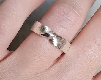 Silver Mobius Ring, Twist Wedding Band, Infinity Jewelry
