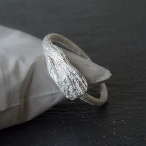 Twig wedding band, Branch Wedding Band, branch wedding ring, tree ring woman, tree silver ring, bark wedding band, tiny twig for couples