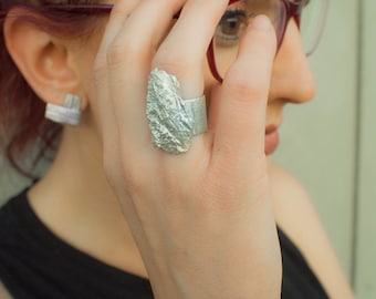 Sterling silver tree bark ring. Tree bark ring in sterling silver. Heavy textured silver wide ring gift for her. Nature inspired wide ring