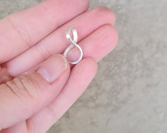 Sterling Silver Mobius Pendant, Tiny Mobius Strip Necklace, Minimalist Infinity Pendant, Science Jewelry, Modern Gift for Math Lovers