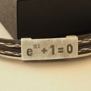 Profesional customize laser engraving inside for wedding band. Laser engraving for one ring. Customize laser engraving inside ring