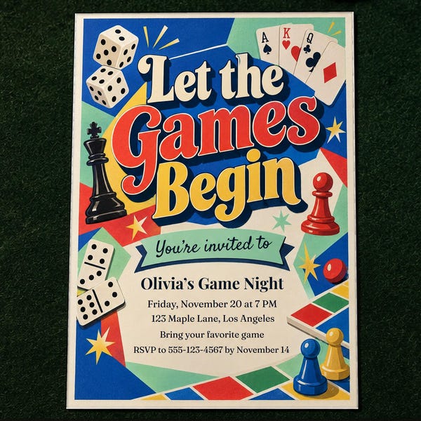 Può includere: Un biglietto d'invito rettangolare per una serata di giochi con il testo Let the Games Begin in lettere rosse e gialle. Il design include illustrazioni di dadi, carte da gioco, pezzi degli scacchi, domino e pedine su uno sfondo blu.