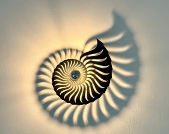 Schattenleuchte Nautilus, Holz, schwarz lackiert, moderne Wandleuchte, Deckenleuchte, mediterran und gemütlich