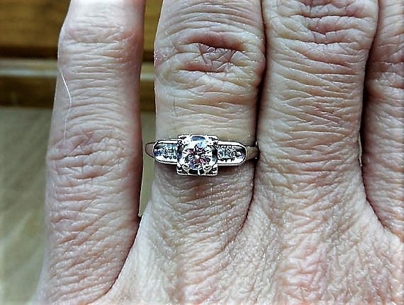 Vintage Engagement Ring .29ct Diamond Engagement … - image 9