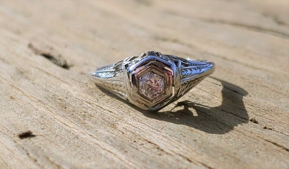Art Deco Engagement Ring .12ct Diamond Engagement… - image 10