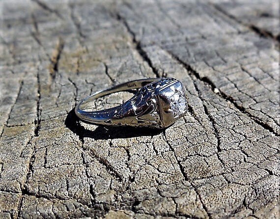 Art Deco .18ct Diamond Engagement Ring 18k White … - image 6