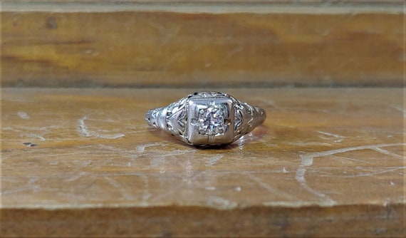 Art Deco .18ct Diamond Engagement Ring 18k White … - image 2