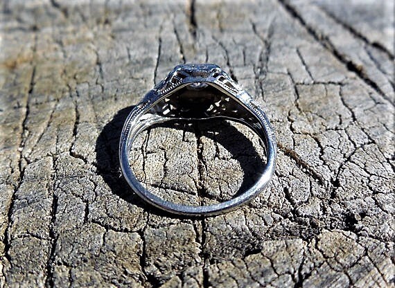 Art Deco .18ct Diamond Engagement Ring 18k White … - image 7