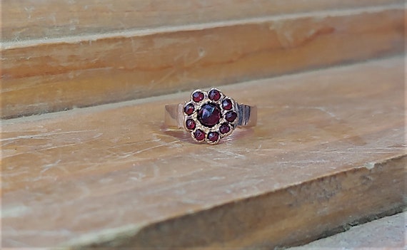 Victorian Bohemian Garnet Ring 10k Yellow Gold Vi… - image 2