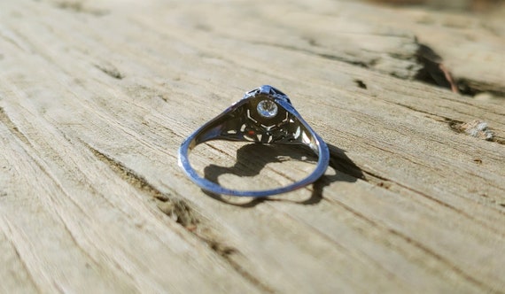 Art Deco Engagement Ring .12ct Diamond Engagement… - image 6
