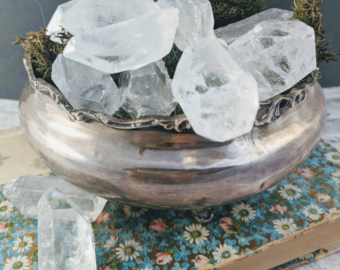 Clear Quartz Points - A Grade for Witchcraft, Wicca, Pagan, Voodoo, Hoodoo, Voudun, Santeria and more