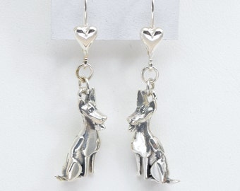 Orecchini Jack Russell Terrier in argento sterling della collezione Animal Whimsey di Donna Pizarro di raffinati gioielli Jack Russell Terrier