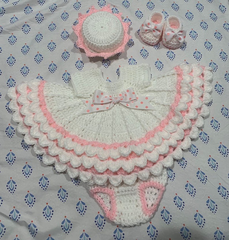 crown hat and shoes panties this is gorgeous comes with the dress Crochet white and pink baby dress layette