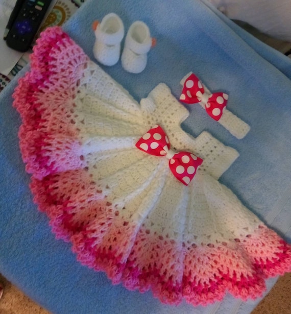 Crochet shades of pink baby dress outfit, perfect for spring Crochet shades of pink baby dress outfit, perfect for spring